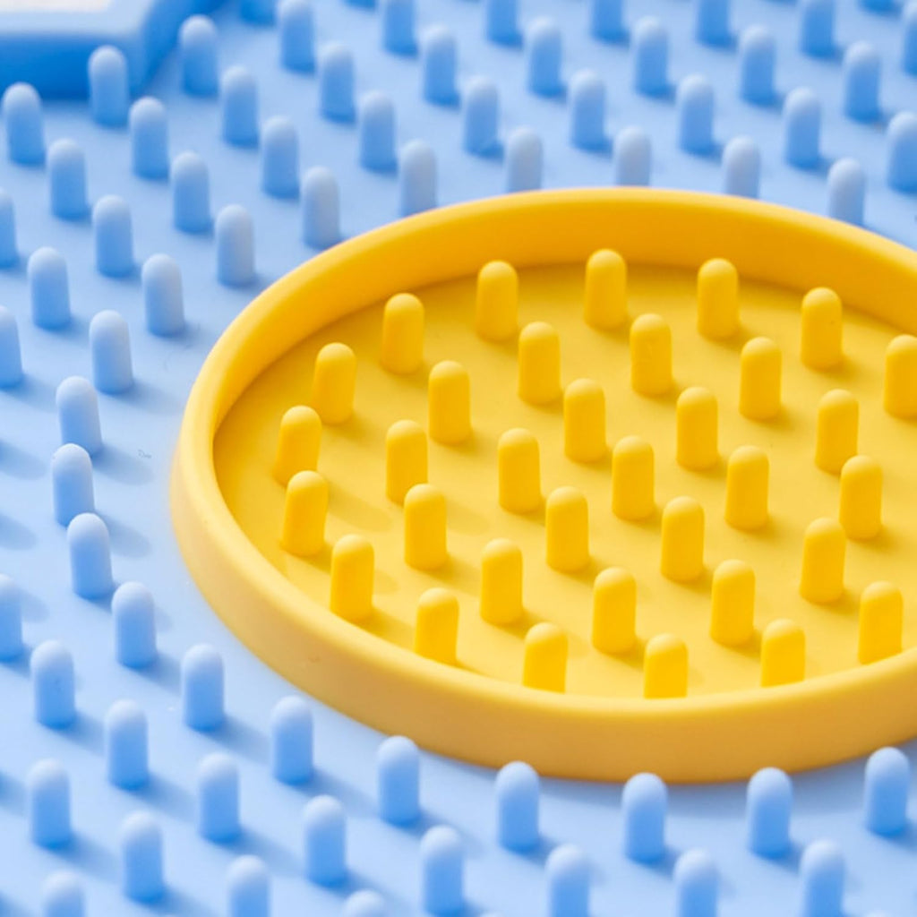 Tapis de léchage en silicone en forme de fleur pour chiens Paw Amour – Anti-stress & alimentation lente ⭐⭐⭐⭐⭐(10 avis)