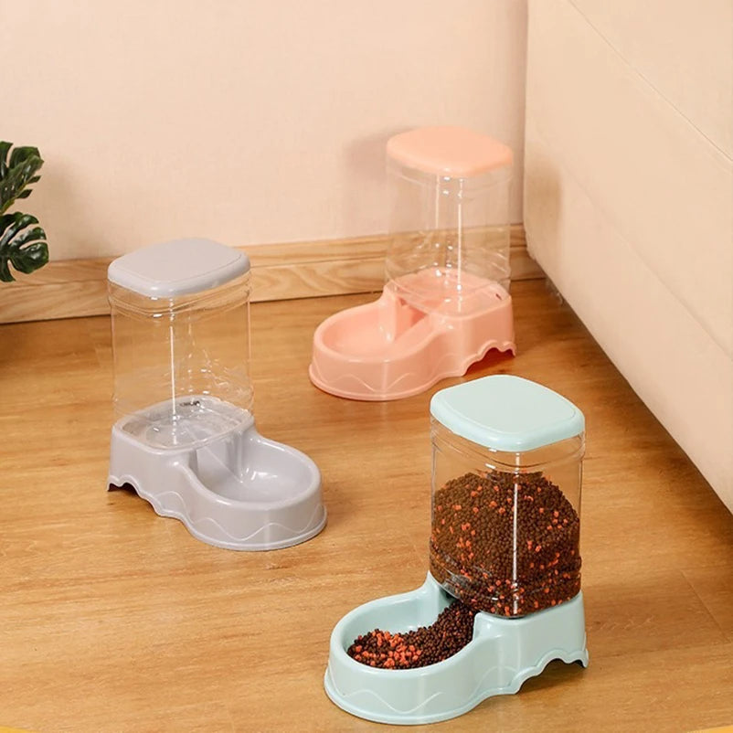Mangeoire automatique pour chien avec une gamelle de grande capacité