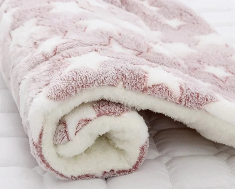 Tapis de couchage en flanelle pour chiens – Lit, matelas et coussin adorable pour petits chiens